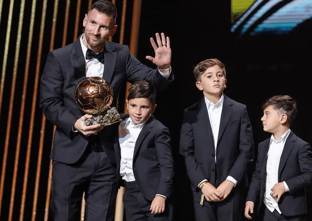 梅西获得金球奖 梅西认为巴黎球迷不想看他得奖