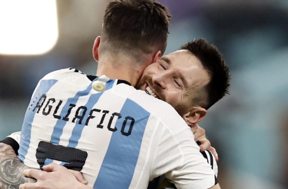 阿根廷夺得世界杯 梅西因此留在阿根廷队中