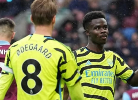 ŷڲͼvsɭ״̬ ˫ʷսһ