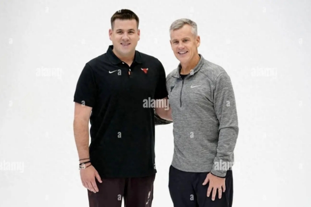 名记曝公牛有意让多诺万的儿子 担任发展联盟风城公牛的主帅