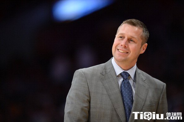 灰熊前主教练乔格尔