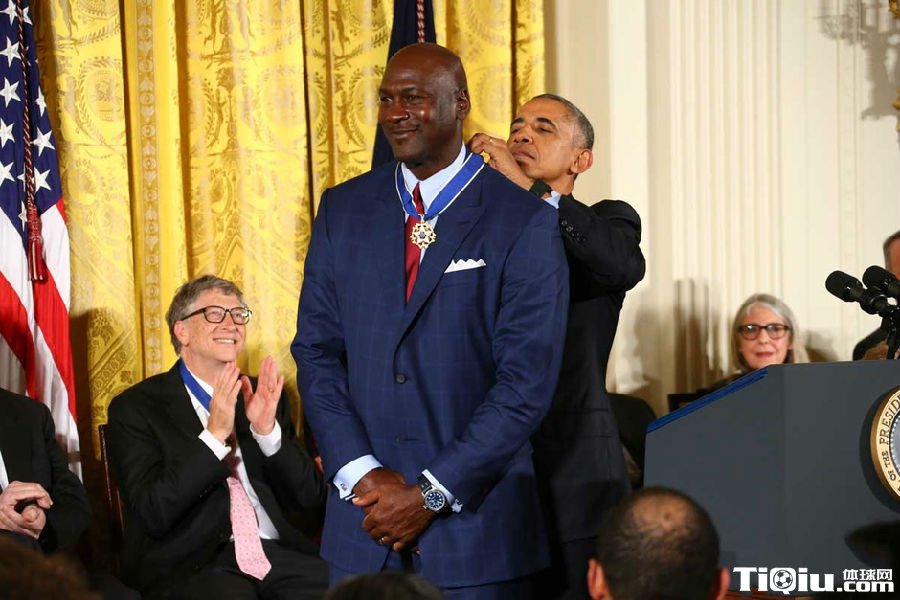 乔丹贾巴尔获自由勋章 乔丹进入白宫获总统勋章