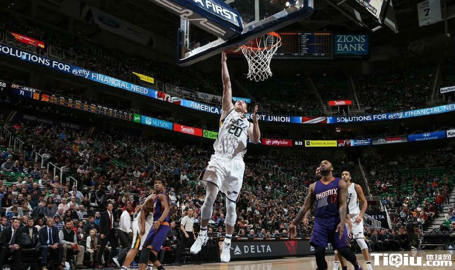 NBA常规赛爵士vs太阳 海沃德独得28分轻取太阳