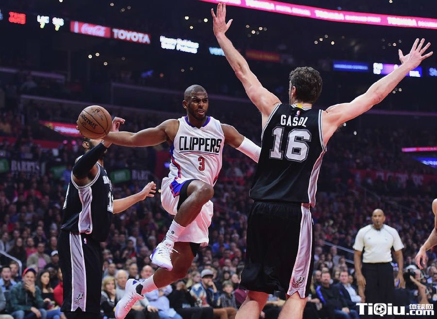 NBA常规赛马刺vs快船 快船保罗击杀马刺双德