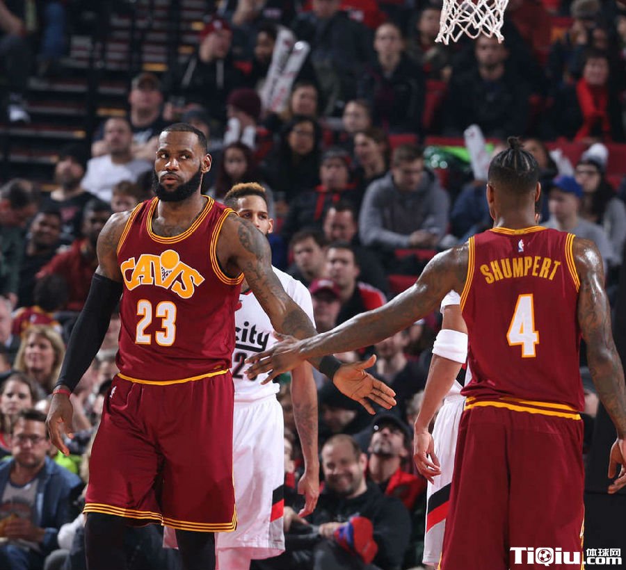 骑士连续低迷遭遇两连败 开拓者主场大胜低迷骑士