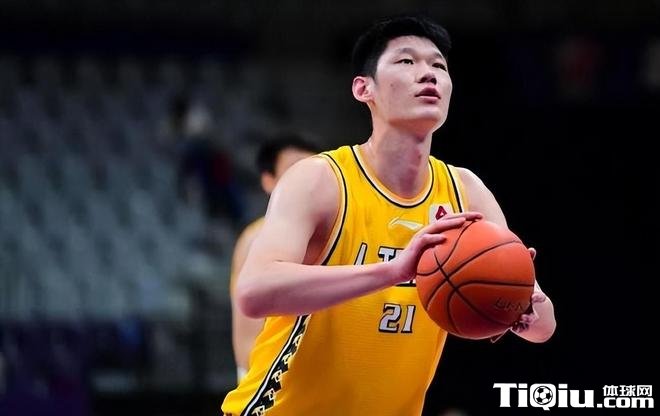 新疆85:77战胜广厦