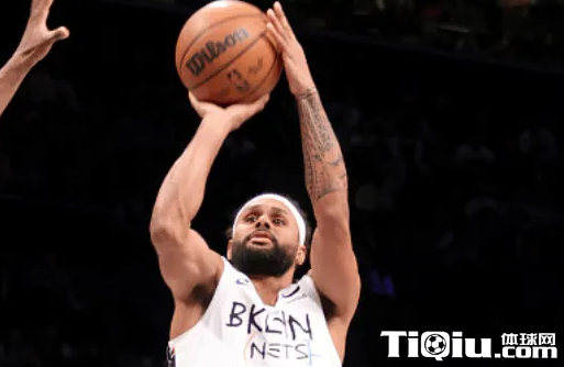 篮网121-104大胜湖人