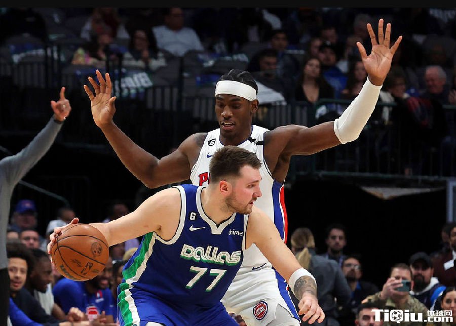 独行侠111-105战胜活塞