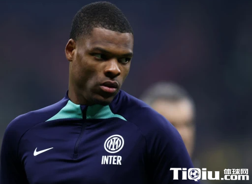 皇马有意在今夏签下邓弗里斯