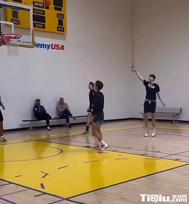 宏远派新星赴美深造