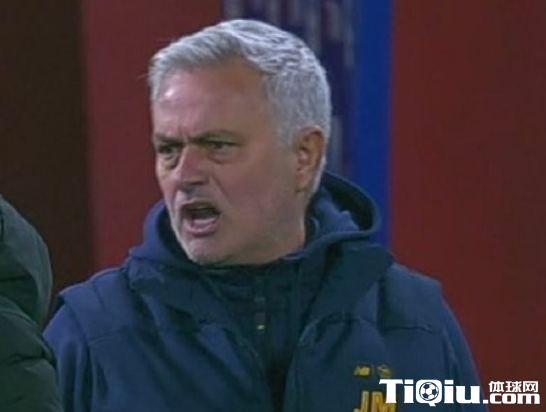 穆里尼奥被红牌罚出场