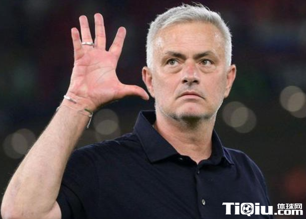 穆里尼奥被红牌罚出场