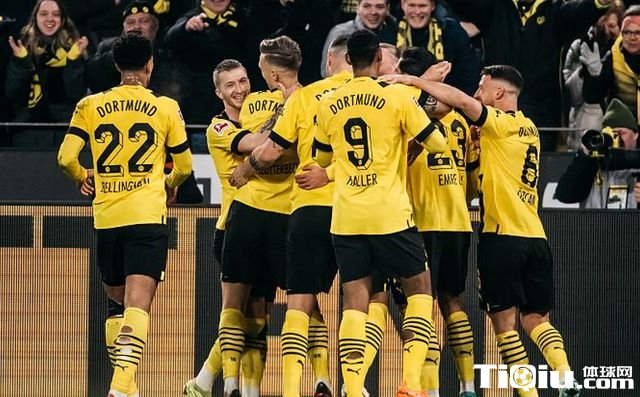 多特蒙德有望争3冠王