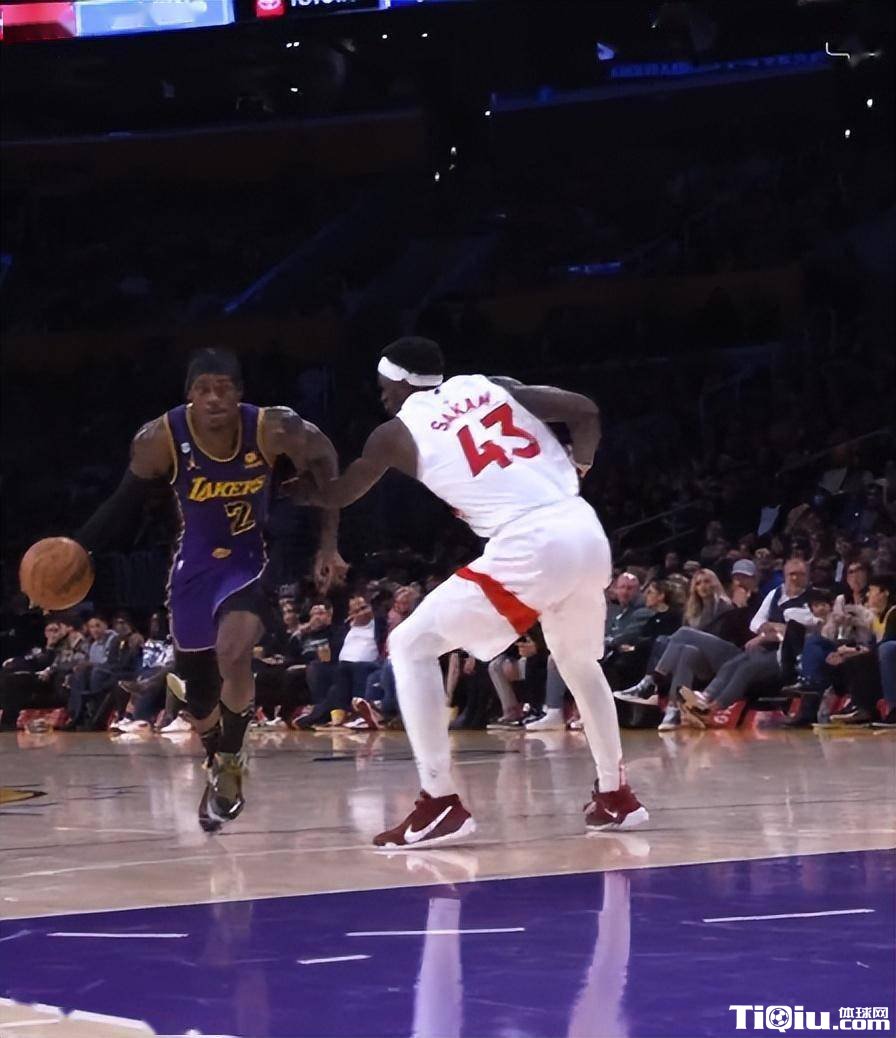 湖人归功于阿彪强硬防守