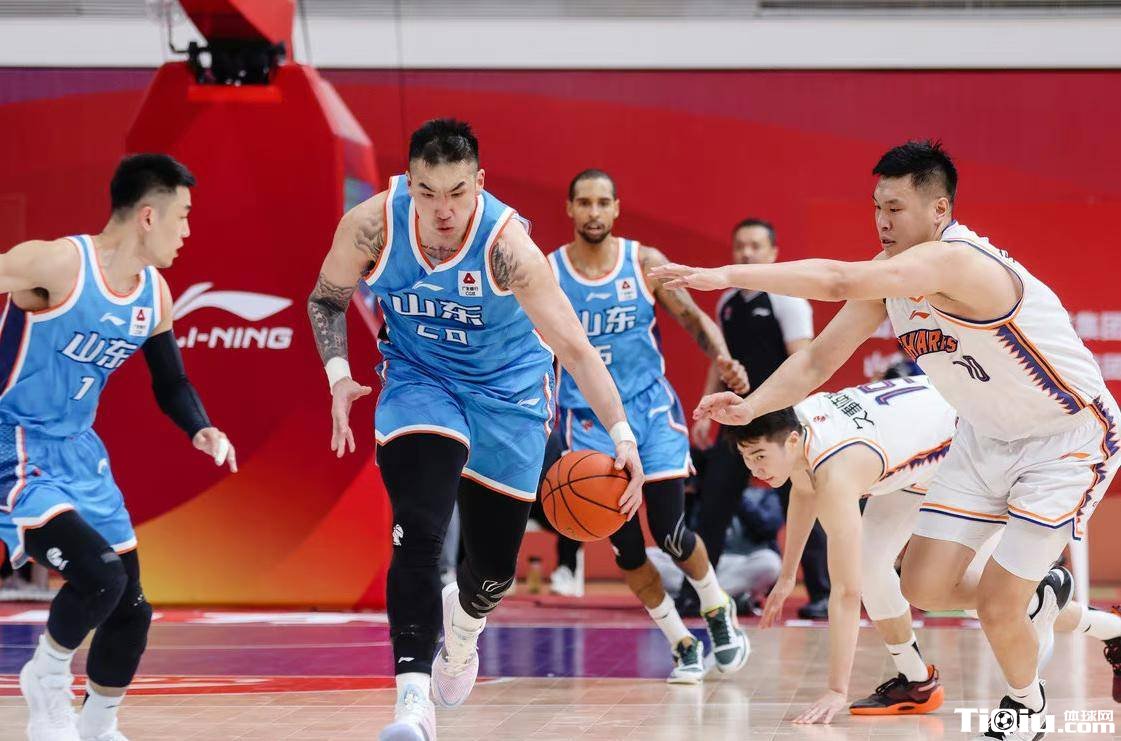 新疆放宽周琦交易条件