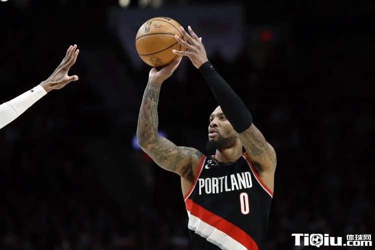 勇士输球输人内讧不断