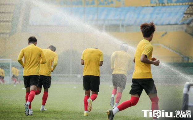 国足热身赛无人转播