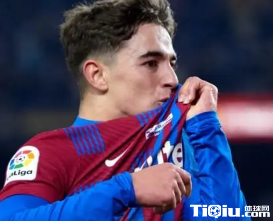 巴萨与加维续约失败