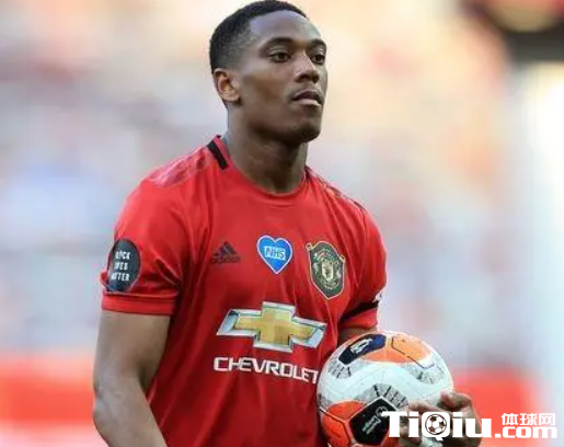 米兰和尤文均有意马夏尔