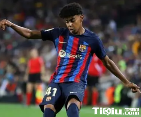 巴萨敲定亚马尔续约