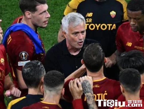 穆帅向罗马球员承诺留队