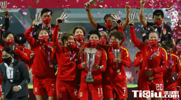 巴萨女足0-2落后3-2逆转