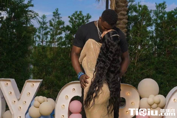 锡安官宣将不久后喜得爱女