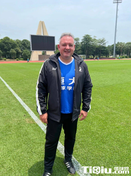 解读广州队新帅萨尔瓦多