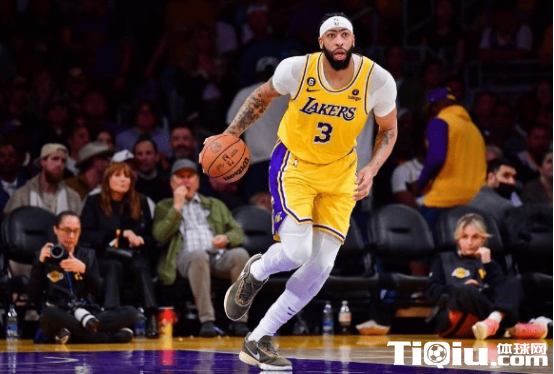 湖人没有兴趣提前续约浓眉