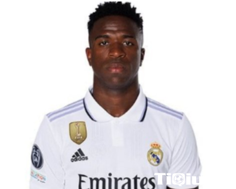 维尼修斯改穿7号球衣