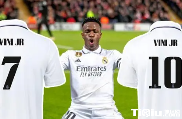 维尼修斯改穿7号球衣