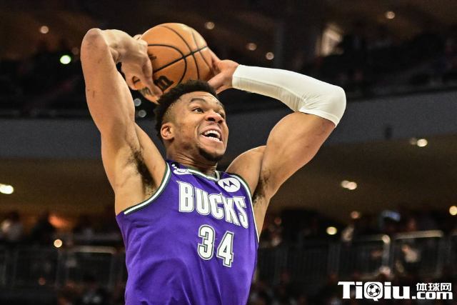 字母哥荣膺魔术师约翰逊奖