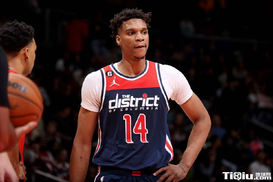 太阳和灰熊完成一笔交易