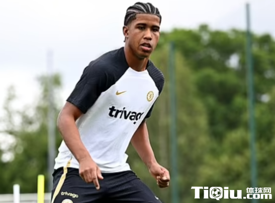 巴萨有意安德烈·桑托斯