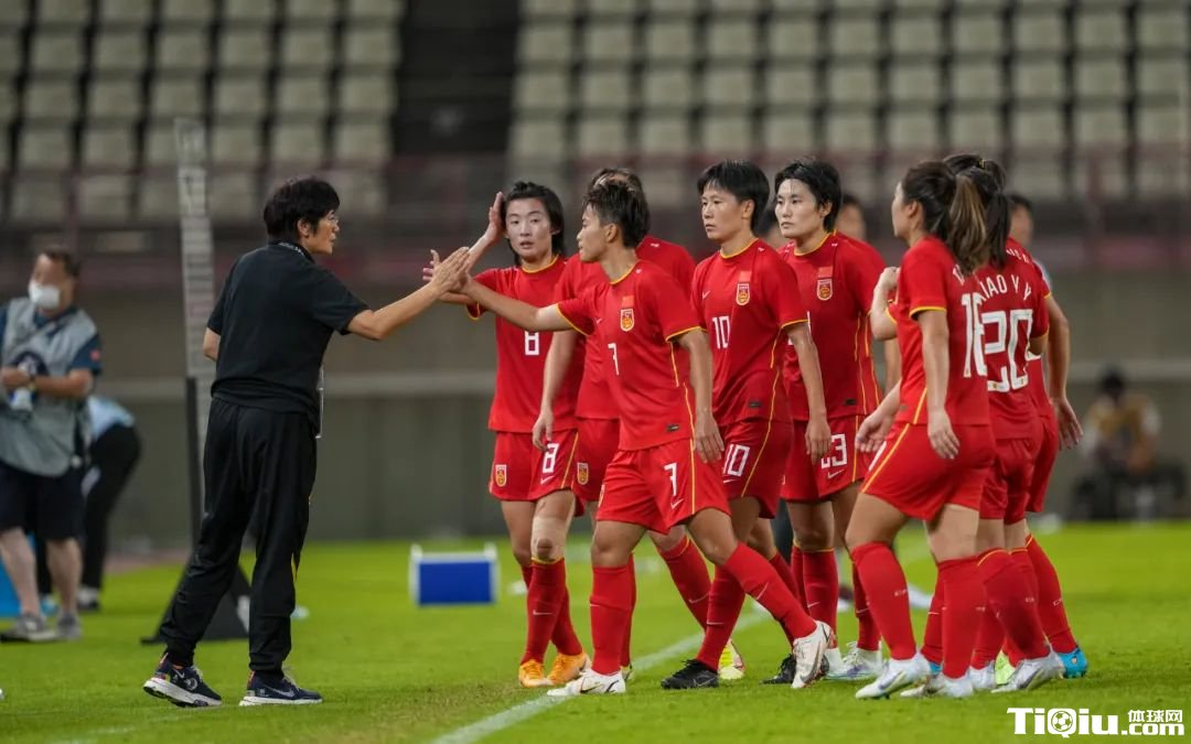 中国女足倒下热身连丢5球