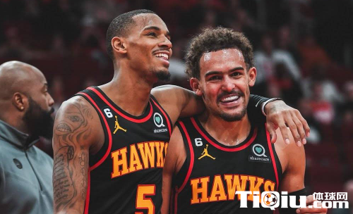 特雷·杨+默里搭档表现