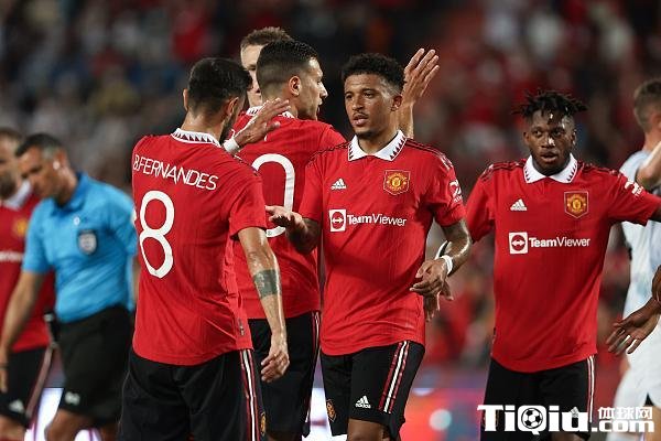 为何曼联在转会中一直吃亏