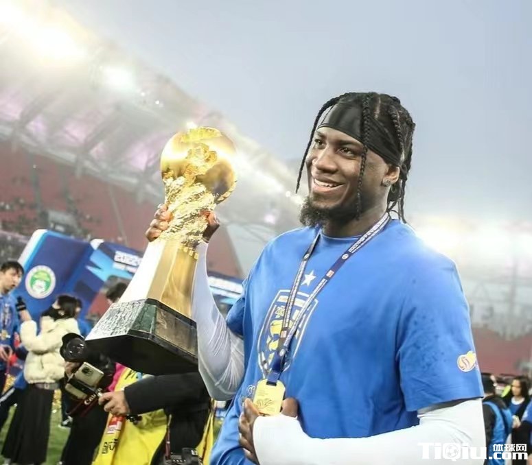 三镇为什么重招马尔康