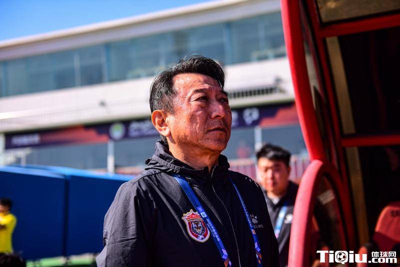 胡锡进点评掌掴裁判事件