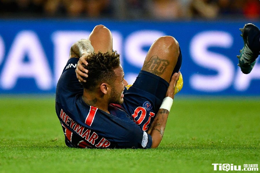 内马尔为何离开巴黎