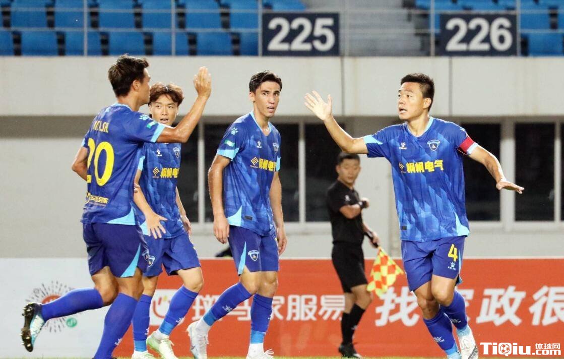 广州队逆境反超结束连败