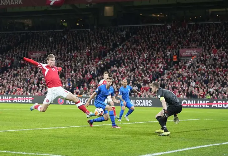 霍伊伦德能满足滕哈赫吗