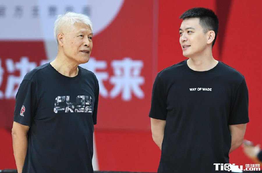 杨鸣拒绝续约离队悬念爆发