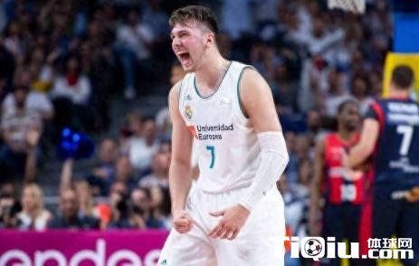 独行侠与皇马进行季前赛