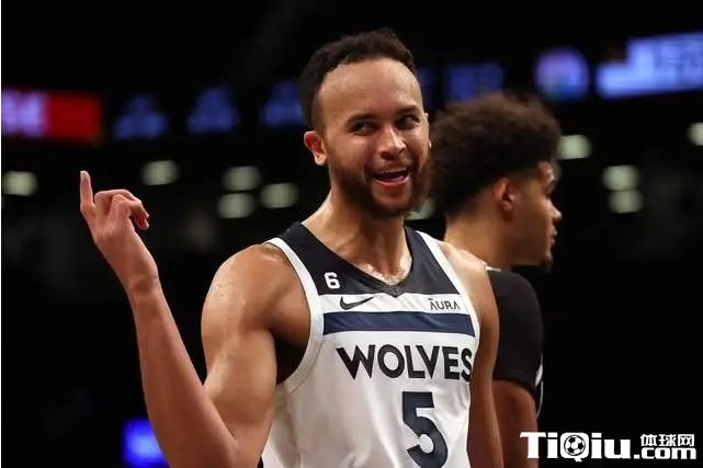 G2比赛李凯尔表现出色