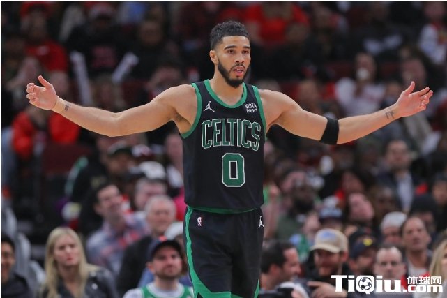 塔图姆打破库里的纪录