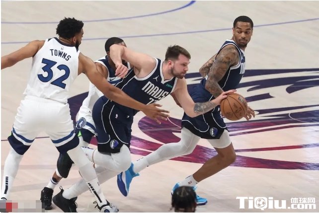 独行侠下起三分雨