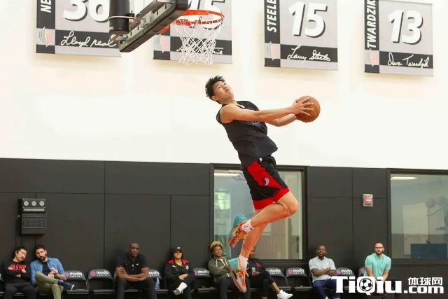 崔永熙试训开拓者秀背扣