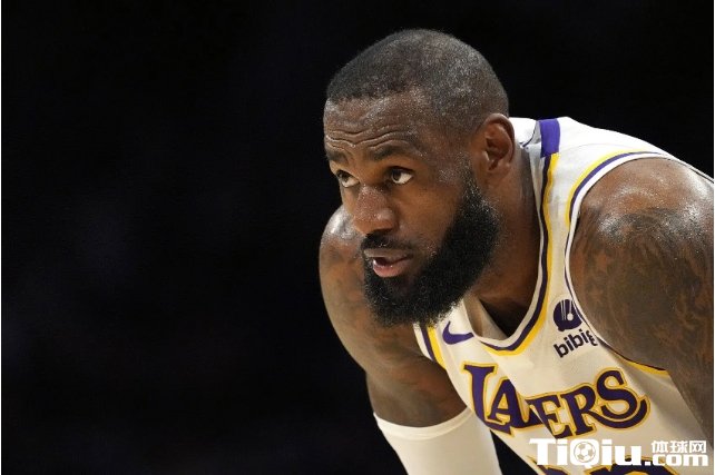 詹姆斯2年1.04亿顶薪续湖人