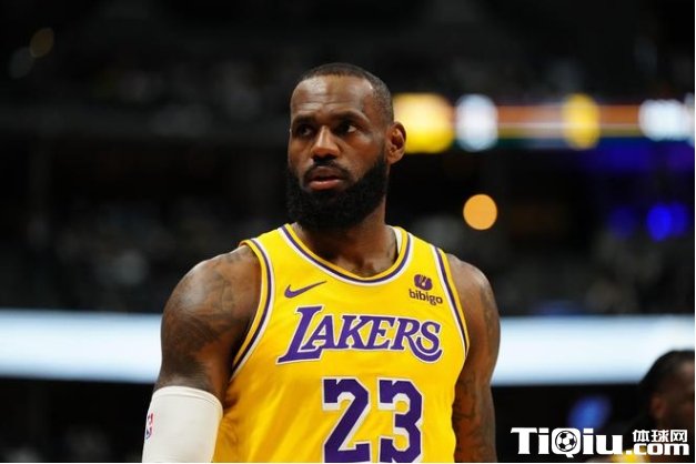 奥尼尔称应让浓眉多得分